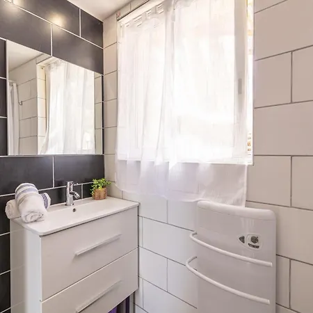 Apartman Le Bastidon, 2 Pers Avec Vue Mer, Idealement Situe Hyères