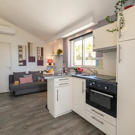 Le Bastidon, 2 Pers Avec Vue Mer, Idealement Situe Hyeres